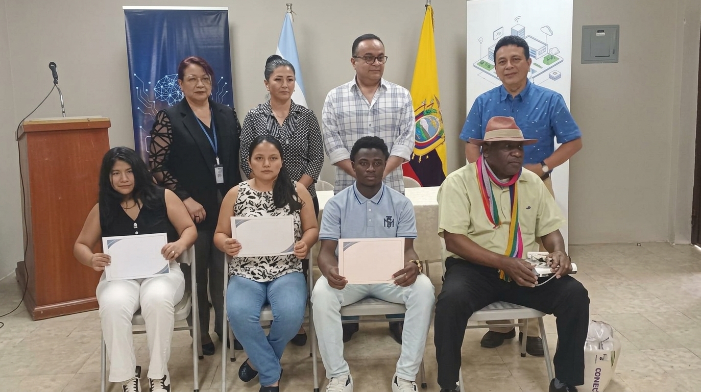 CON ÍMPETU Y PERSEVERANCIA, LOS JÓVENES NEURODIVERGENTES LOGRAN ALCANZAR SUS TÍTULOS COMO PROFESIONALES EN EL INSTITUTO SUPERIOR TECNOLÓGICO TECNÓPOLIS